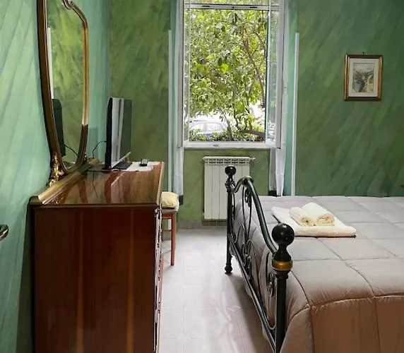 Appartement Casa Con Giardino A Roma, 2 Camere, Ideale Per Famiglie, 15 Minuti Dal Colosseo, 5 Minuti Da Mirti