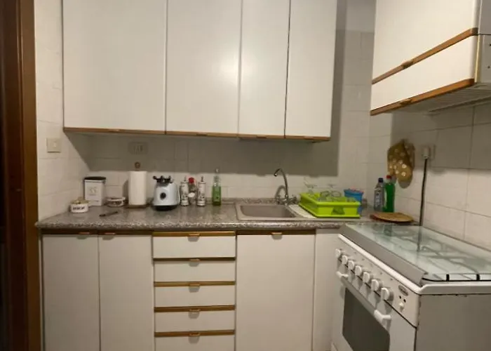 Appartement Casa Con Giardino A Roma, 2 Camere, Ideale Per Famiglie, 15 Minuti Dal Colosseo, 5 Minuti Da Mirti Rome